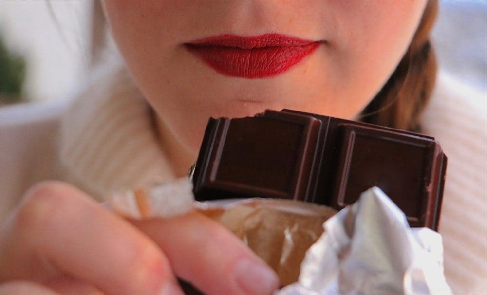 Why are weigh belt feeders key to producing safer chocolate?